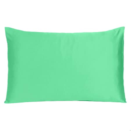 Homeroots 20 x 40 in. Green Dreamy Silky Satin King Size Pillowcases 387848